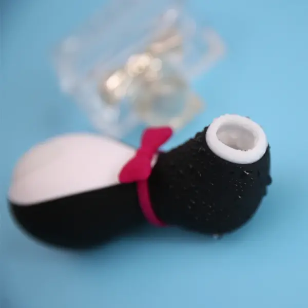 Penguin Clitoral Sucking Vibrator - Image 4